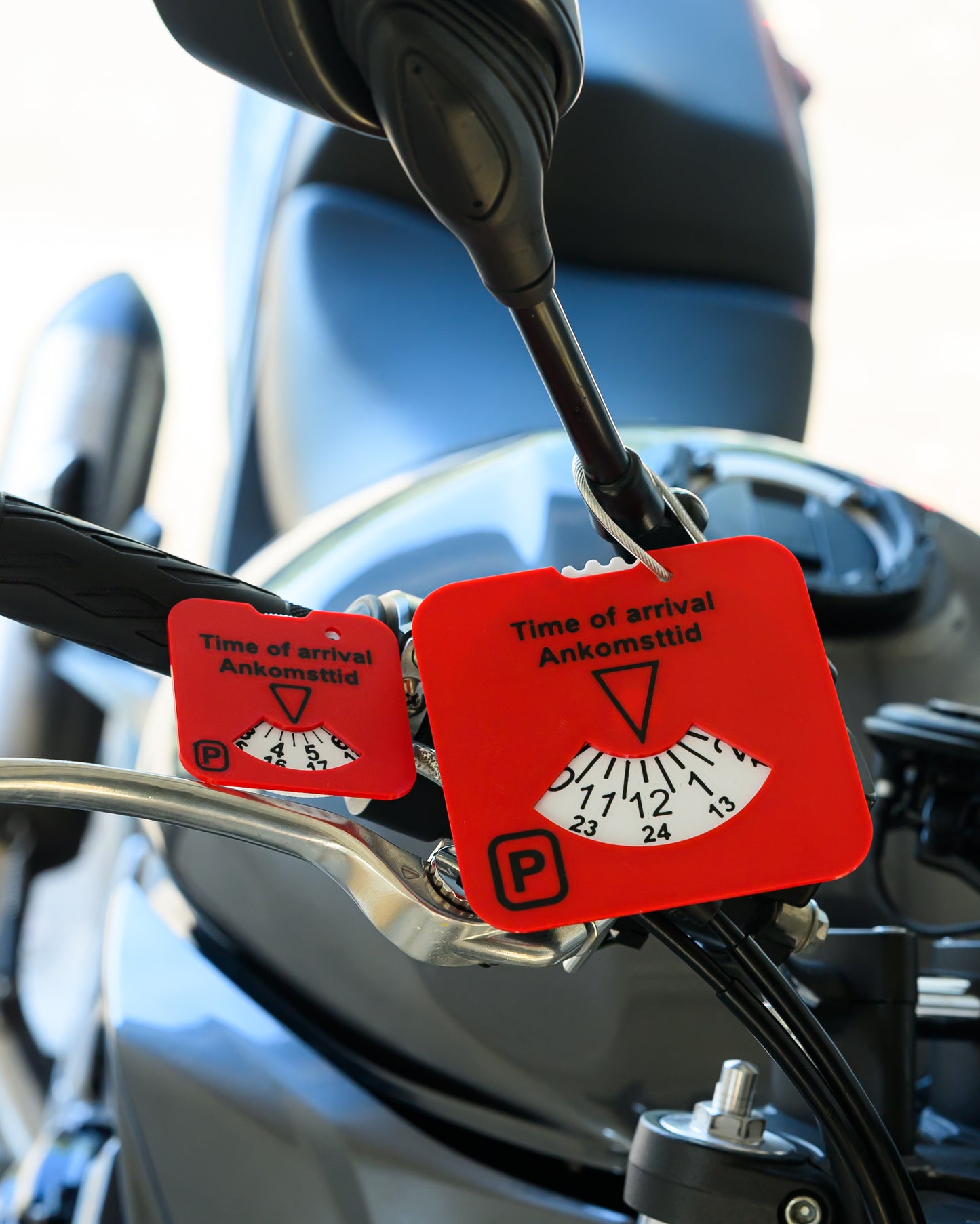 Låsbar P-skiva för motorcykel och moped