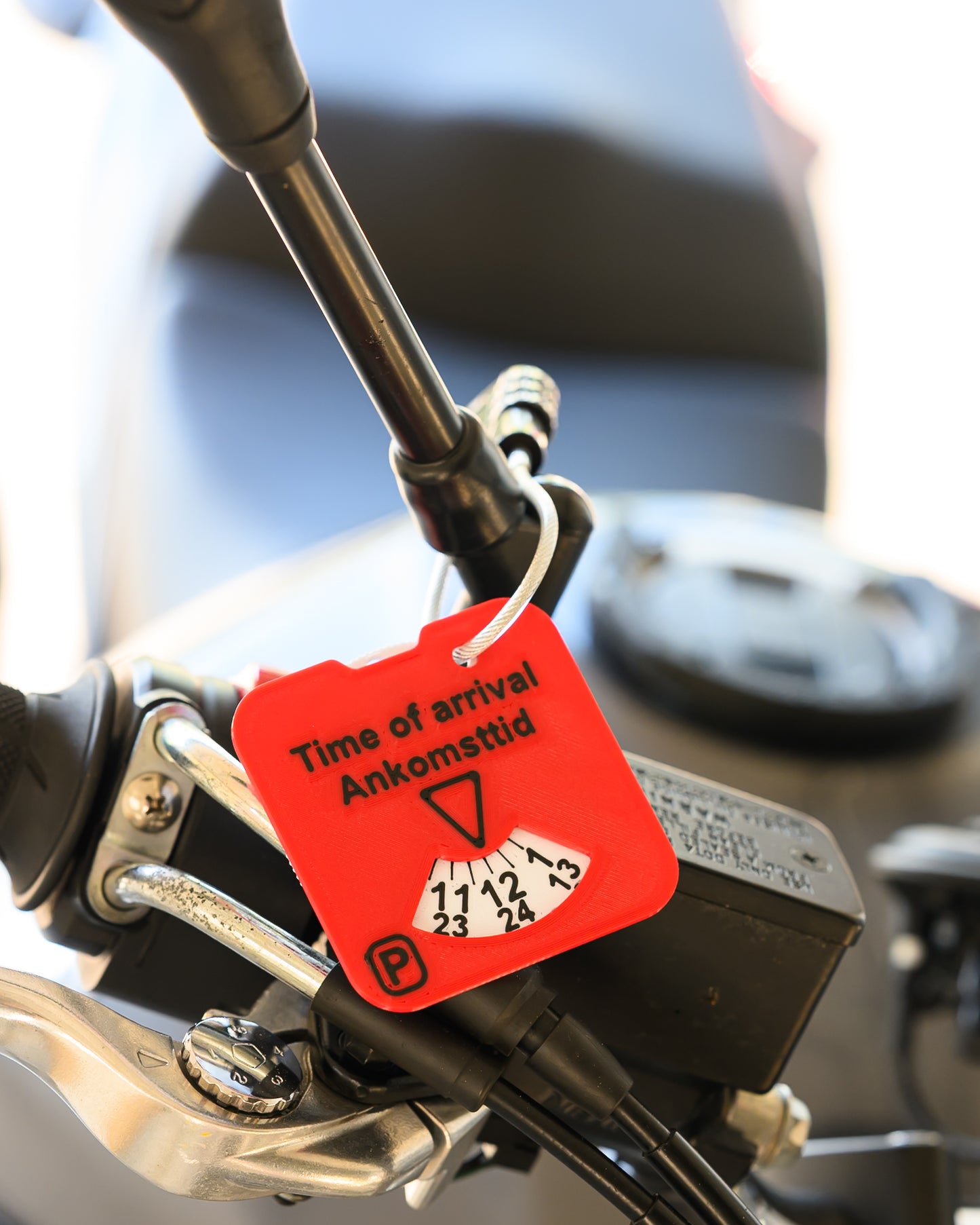 Låsbar P-skiva för motorcykel och moped